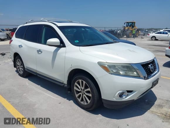 ✅ 2014 Nissan Pathfinder S • VIN: 5N1AR2MN4EC699498 • Лот: 42407162. Опубликован ранее на IAAI с пробегом 165 545 миль. Бесплатный доступ к архиву аукционных продаж из США и подробный отчёт об истории автомобиля на DreamBid. Изображение 1.