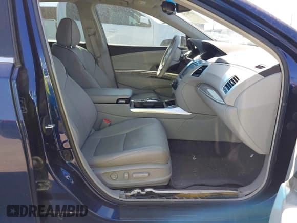 ✅ 2018 Acura RLX Technology • VIN: JH4KC1F52JC000248 • Лот: 41784153. Опубликован ранее на IAAI с пробегом 74 157 миль. Бесплатный доступ к архиву аукционных продаж из США и подробный отчёт об истории автомобиля на DreamBid. Изображение 5.