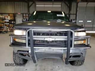 1999 Chevrolet Silverado 2500 LS с VIN 1GCGK29U7XE183016, выставлен на аукционе Copart как лот 54603234 с пробегом 198 885 миль миль и Списание • Salvage title. История ставок и продаж доступна на DreamBid. Изображение 5.