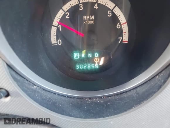 ✅ 2008 Dodge Nitro SLT • VIN: 1D8GU58K68W145348 • Lot: 43487323. Wystawiony na IAAI z przebiegiem 302 858 mil. Bezpłatny archiwum sprzedaży aukcyjnych z USA i szczegółowy raport historii pojazdu na DreamBid. Zdjęcie 7.