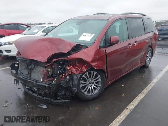 ✅ 2019 Toyota Sienna Limited • VIN: 5TDYZ3DC3KS999695 • Lot: 43572648. Wystawiony na IAAI z przebiegiem 247 498 mil. Bezpłatny archiwum sprzedaży aukcyjnych z USA i szczegółowy raport historii pojazdu na DreamBid. Zdjęcie 20.