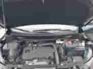 2025 Chevrolet Equinox FWD RS z VIN 3GNAXLEG8SL295711, wystawiony jako IAAI lot #43110458 z przebiegiem 1 660 mil mil oraz . Historia ofert i sprzedaży dostępna na DreamBid. Obrazek 10.