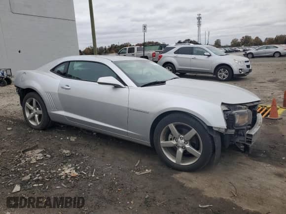 2010 Chevrolet Camaro 2LT с VIN 2G1FC1EV0A9223585, выставлен на аукционе Copart как лот 90347405 с пробегом 40 562 миль миль и Списание • Salvage title. История ставок и продаж доступна на DreamBid. Изображение 4.