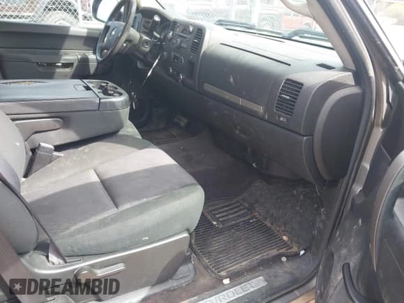 ✅ 2012 Chevrolet Silverado 1500 LT • VIN: 1GCRKSE78CZ261203 • Lot: 43238256. Listed on IAAI with 175,953 mi. Free auction sales archive from the USA and detailed vehicle history report at DreamBid. Image 5.