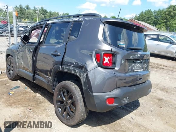 ✅ 2018 Jeep Renegade Latitude • VIN: ZACCJBBB6JPG73732 • Lot: 42549052. Wystawiony na IAAI z przebiegiem 65 388 mil. Bezpłatny archiwum sprzedaży aukcyjnych z USA i szczegółowy raport historii pojazdu na DreamBid. Zdjęcie 3.