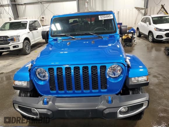 ✅ 2020 Jeep Gladiator Sport S • VIN: 1C6JJTAG5LL211879 • Лот: 92504945. Опубликован ранее на Copart с пробегом 26 963 миль. Бесплатный доступ к архиву аукционных продаж из США и подробный отчёт об истории автомобиля на DreamBid. Изображение 5.