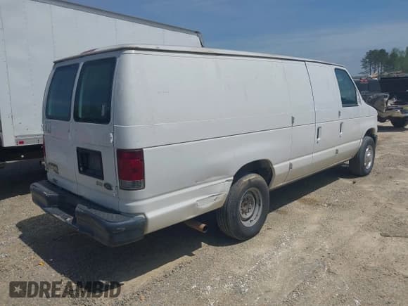 ✅ 2013 Ford Econoline Cargo Commercial • VIN: 1FTNS2EL4DDA68699 • Лот: 41945419. Опубликован ранее на IAAI с пробегом 193 575 миль. Бесплатный доступ к архиву аукционных продаж из США и подробный отчёт об истории автомобиля на DreamBid. Изображение 4.