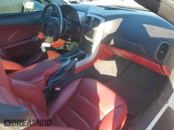 2005 Chevrolet Corvette with VIN 1G1YY24U555101350, listed as a Copart auction lot 86484255 with 101,933 mi miles and Salvage title. Bid and sale history available at DreamBid. Image 8.