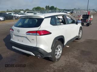 ✅ 2023 Toyota Corolla Cross L • VIN: 7MUAAABG6PV046737 • Lot: 43182455. Wystawiony na IAAI z przebiegiem 15 571 mil. Bezpłatny archiwum sprzedaży aukcyjnych z USA i szczegółowy raport historii pojazdu na DreamBid. Zdjęcie 4.