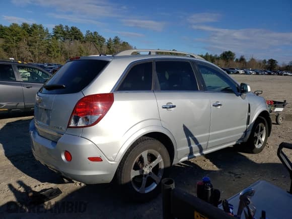✅ 2012 Chevrolet Captiva Sport LTZ • VIN: 3GNFL4E52CS536191 • Lot: 50194645. Wystawiony na Copart z przebiegiem 195 299 mil. Bezpłatny archiwum sprzedaży aukcyjnych z USA i szczegółowy raport historii pojazdu na DreamBid. Zdjęcie 3.