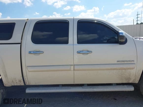 ✅ 2012 GMC Sierra 1500 SLE • VIN: 3GTP2VE71CG242341 • Lot: 43332456. Listed on IAAI with 147,561 mi. Free auction sales archive from the USA and detailed vehicle history report at DreamBid. Image 13.
