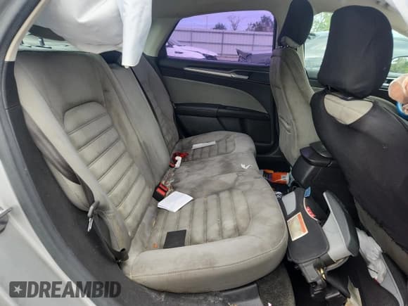 ✅ 2015 Ford Fusion S • VIN: 3FA6P0G73FR288796 • Лот: 68648305. Опубликован ранее на Copart с пробегом 159 011 миль. Бесплатный доступ к архиву аукционных продаж из США и подробный отчёт об истории автомобиля на DreamBid. Изображение 10.