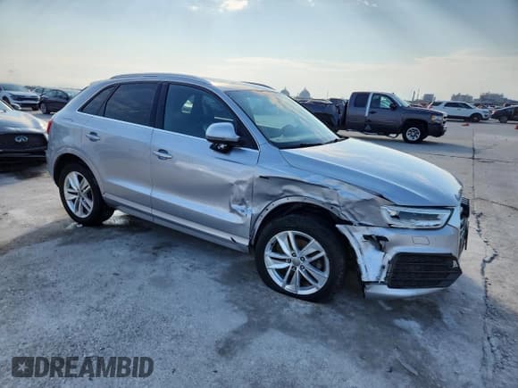 ✅ 2018 Audi Q3 Premium Plus • VIN: WA1HCCFS6JR008521 • Lot: 70691395. Wystawiony na Copart z przebiegiem 92 012 mil. Bezpłatny archiwum sprzedaży aukcyjnych z USA i szczegółowy raport historii pojazdu na DreamBid. Zdjęcie 4.