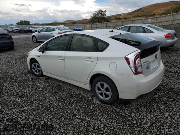 ✅ 2014 Toyota Prius Four • VIN: JTDKN3DU0E1769558 • Лот: 80152495. Опубликован ранее на Copart с пробегом 203 180 миль. Бесплатный доступ к архиву аукционных продаж из США и подробный отчёт об истории автомобиля на DreamBid. Изображение 2.