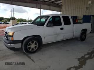 2006 Chevrolet Silverado 1500 Work Truck с VIN 1GCEC19V86Z170676, выставлен на аукционе Copart как лот 67197995 с пробегом 268 869 миль миль и Списание • Salvage title. История ставок и продаж доступна на DreamBid. Изображение 1.
