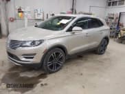 ✅ 2017 Lincoln MKC Reserve • VIN: 5LMTJ3DH2HUL45328 • Лот: 43495070. Опубликован ранее на IAAI с пробегом 91 703 миль. Бесплатный доступ к архиву аукционных продаж из США и подробный отчёт об истории автомобиля на DreamBid. Изображение 2.
