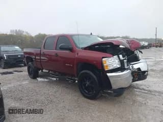 ✅ 2014 Chevrolet Silverado 2500HD High Country • VIN: 1GC1KXEG9EF157253 • Lot: 43556030. Wystawiony na IAAI z przebiegiem 125 098 mil. Bezpłatny archiwum sprzedaży aukcyjnych z USA i szczegółowy raport historii pojazdu na DreamBid. Zdjęcie 1.
