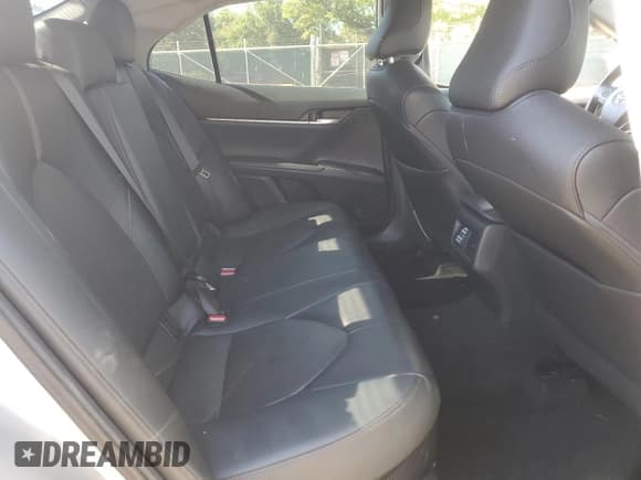 ✅ 2020 Toyota Camry Hybrid XLE • VIN: 4T1F31AK8LU542785 • Lot: 84948845. Listed on Copart with 72,641 mi. Free auction sales archive from the USA and detailed vehicle history report at DreamBid. Image 10.