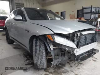 ✅ 2017 Jaguar F-Pace S • VIN: SADCM2BV9HA499140 • Lot: 43509518. Wystawiony na IAAI z przebiegiem 146 004 mil. Bezpłatny archiwum sprzedaży aukcyjnych z USA i szczegółowy raport historii pojazdu na DreamBid. Zdjęcie 1.