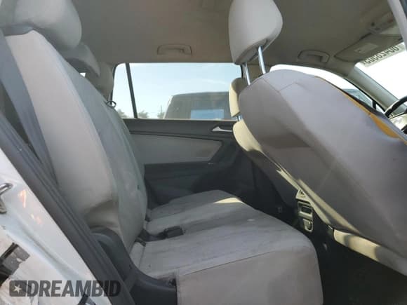 ✅ 2020 Volkswagen Tiguan S • VIN: 3VV1B7AX0LM160112 • Лот: 60428505. Опубликован ранее на Copart с пробегом 182 160 миль. Бесплатный доступ к архиву аукционных продаж из США и подробный отчёт об истории автомобиля на DreamBid. Изображение 11.