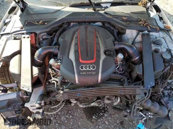 ✅ 2014 Audi S8 • VIN: WAUD2AFD6EN004797 • Lot: 69993344. Wystawiony na Copart z przebiegiem 124 196 mil. Bezpłatny archiwum sprzedaży aukcyjnych z USA i szczegółowy raport historii pojazdu na DreamBid. Zdjęcie 11.