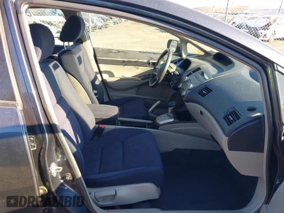 ✅ 2010 Honda Civic • VIN: JHMFA3F25AS005328 • Lot: 41326595. Listed on IAAI with 104,487 mi. Free auction sales archive from the USA and detailed vehicle history report at DreamBid. Image 5.