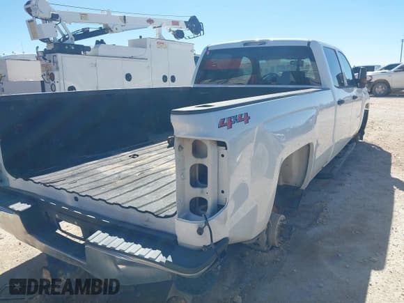 ✅ 2018 Chevrolet Silverado 2500HD Work Truck • VIN: 1GC1KUEY9JF252008 • Лот: 43551676. Опубликован ранее на IAAI с пробегом Не указан. Бесплатный доступ к архиву аукционных продаж из США и подробный отчёт об истории автомобиля на DreamBid. Изображение 4.