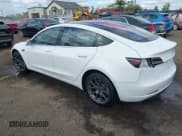 ✅ 2018 Tesla Model 3 Long Range Battery • VIN: 5YJ3E1EA3JF023264 • Lot: 43398568. Wystawiony na IAAI z przebiegiem 68 348 mil. Bezpłatny archiwum sprzedaży aukcyjnych z USA i szczegółowy raport historii pojazdu na DreamBid. Zdjęcie 3.