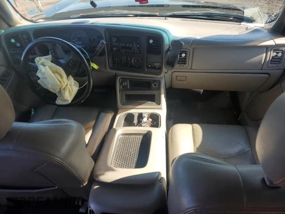 ✅ 2003 Chevrolet Silverado 2500HD LS • VIN: 1GCHK29193E212908 • Lot: 86695954. Wystawiony na Copart z przebiegiem 90 342 mil. Bezpłatny archiwum sprzedaży aukcyjnych z USA i szczegółowy raport historii pojazdu na DreamBid. Zdjęcie 8.