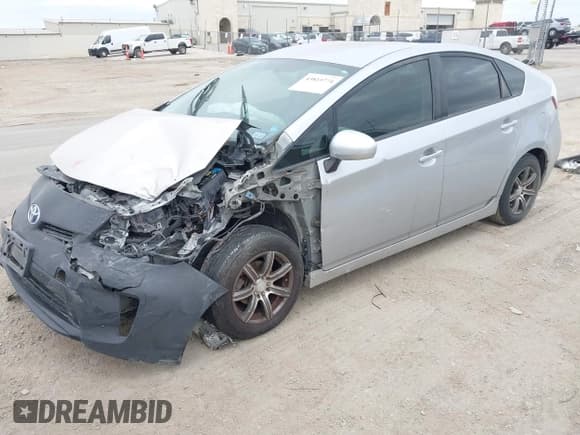 ✅ 2015 Toyota Prius Two • VIN: JTDKN3DU9F0445144 • Лот: 43815774. Опубликован ранее на IAAI с пробегом 178 879 миль. Бесплатный доступ к архиву аукционных продаж из США и подробный отчёт об истории автомобиля на DreamBid. Изображение 18.