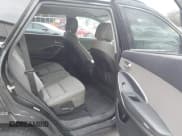 ✅ 2017 Hyundai Santa Fe SE • VIN: KM8SMDHF2HU236582 • Lot: 43593810. Wystawiony na IAAI z przebiegiem 193 175 mil. Bezpłatny archiwum sprzedaży aukcyjnych z USA i szczegółowy raport historii pojazdu na DreamBid. Zdjęcie 8.