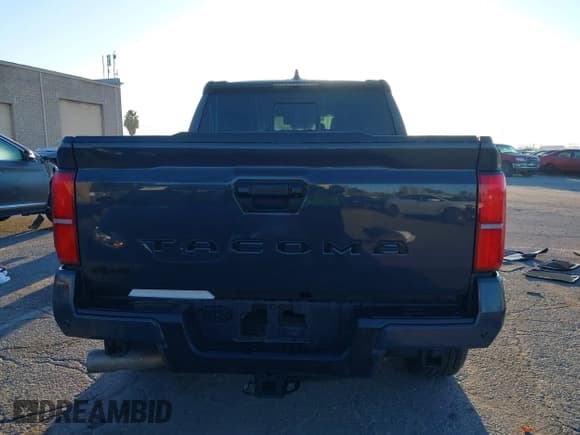 ✅ 2024 Toyota Tacoma SR5 • VIN: 3TMLB5JN3RM046513 • Лот: 41231528. Опубликован ранее на IAAI с пробегом 7 091 миль. Бесплатный доступ к архиву аукционных продаж из США и подробный отчёт об истории автомобиля на DreamBid. Изображение 16.