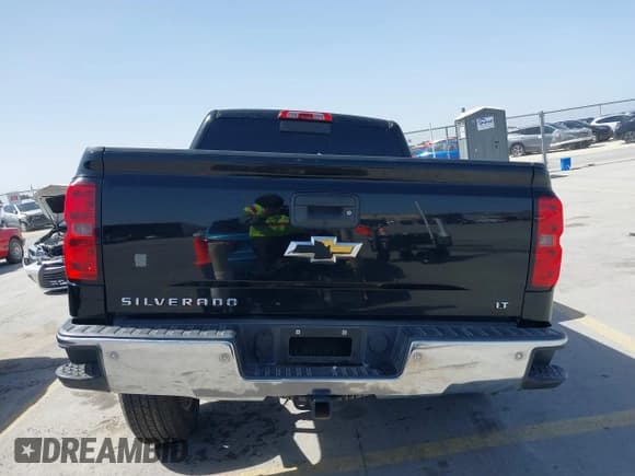 ✅ 2014 Chevrolet Silverado 1500 LT • VIN: 3GCUKREH8EG210945 • Lot: 41718435. Wystawiony na IAAI z przebiegiem 106 320 mil. Bezpłatny archiwum sprzedaży aukcyjnych z USA i szczegółowy raport historii pojazdu na DreamBid. Zdjęcie 16.