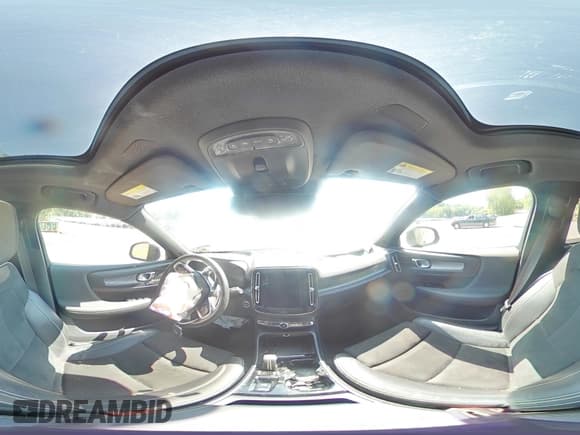 ✅ 2022 Volvo XC40 R-Design • VIN: YV4162UM6N2646308 • Lot: 61698813. Listed on Copart with 25,753 mi. Free auction sales archive from the USA and detailed vehicle history report at DreamBid. Image 12.