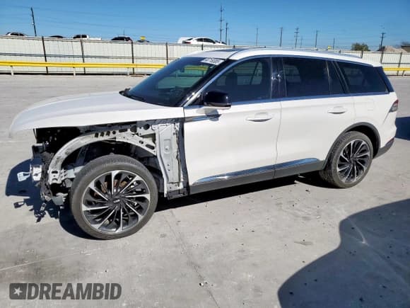 ✅ 2023 Lincoln Aviator Reserve • VIN: 5LM5J7XC3PGL09368 • Лот: 90718385. Опубликован ранее на Copart с пробегом 42 160 миль. Бесплатный доступ к архиву аукционных продаж из США и подробный отчёт об истории автомобиля на DreamBid. Изображение 1.
