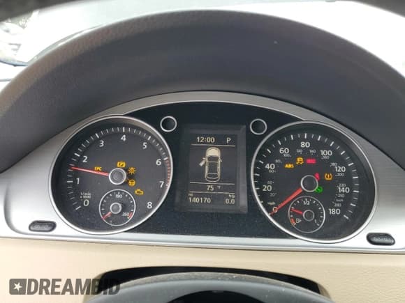 ✅ 2014 Volkswagen CC Sport • VIN: WVWBP7AN5EE529591 • Lot: 67456105. Wystawiony na Copart z przebiegiem 140 170 mil. Bezpłatny archiwum sprzedaży aukcyjnych z USA i szczegółowy raport historii pojazdu na DreamBid. Zdjęcie 9.