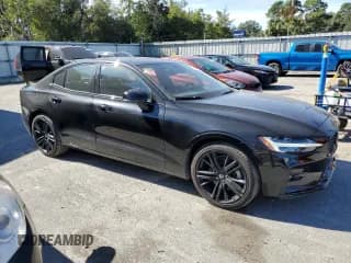 ✅ 2024 Volvo S60 Plus Black Edition • VIN: 7JRL12THXRG315546 • Lot: 89521295. Wystawiony na Copart z przebiegiem 28 561 mil. Bezpłatny archiwum sprzedaży aukcyjnych z USA i szczegółowy raport historii pojazdu na DreamBid. Zdjęcie 4.