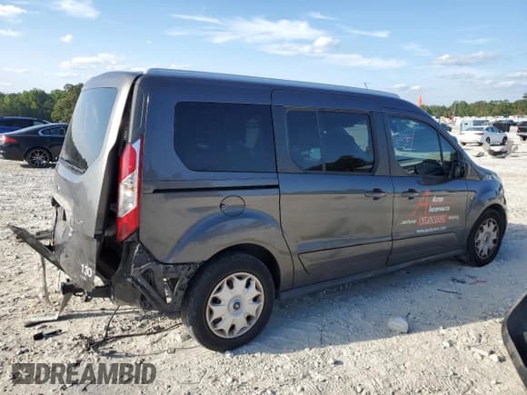 ✅ 2017 Ford Transit Connect XLT • VIN: NM0GE9F77H1301215 • Lot: 71664285. Listed on Copart with 103,398 mi. Free auction sales archive from the USA and detailed vehicle history report at DreamBid. Image 3.