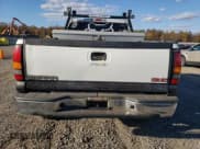 ✅ 2005 GMC Sierra 2500HD SLT • VIN: 1GTHK23UX5F819481 • Lot: 89739455. Listed on Copart with 206,113 mi. Free auction sales archive from the USA and detailed vehicle history report at DreamBid. Image 6.