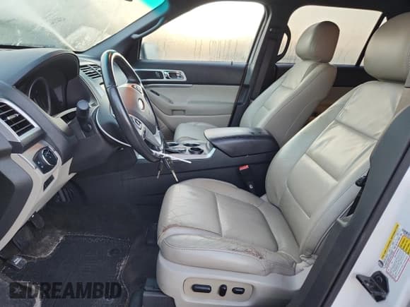 ✅ 2014 Ford Explorer XLT • VIN: 1FM5K7D83EGA31083 • Lot: 80442625. Wystawiony na Copart z przebiegiem 138 449 mil. Bezpłatny archiwum sprzedaży aukcyjnych z USA i szczegółowy raport historii pojazdu na DreamBid. Zdjęcie 7.