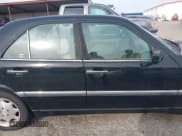 ✅ 1998 Mercedes-Benz C 230/260/280/320 • VIN: WDBHA23G9WA639273 • Lot: 41721769. Wystawiony na IAAI z przebiegiem 149 142 mil. Bezpłatny archiwum sprzedaży aukcyjnych z USA i szczegółowy raport historii pojazdu na DreamBid. Zdjęcie 13.