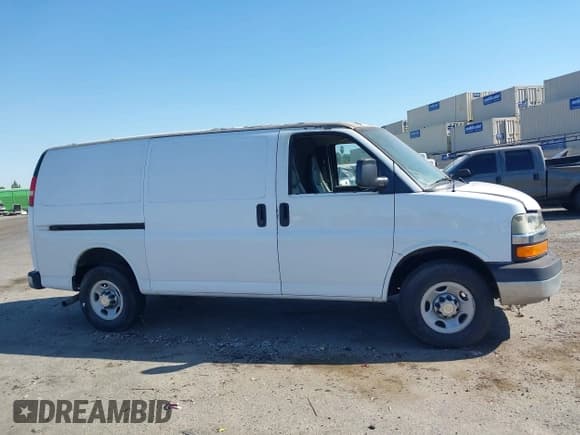✅ 2005 Chevrolet Express Cargo • VIN: 1GCGG25V551234534 • Лот: 42930433. Опубликован ранее на IAAI с пробегом 42 013 миль. Бесплатный доступ к архиву аукционных продаж из США и подробный отчёт об истории автомобиля на DreamBid. Изображение 13.