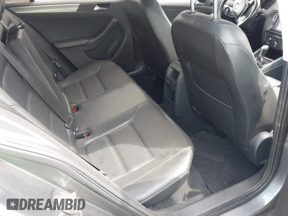 ✅ 2018 Volkswagen Jetta SE • VIN: 3VWDB7AJ0JM260356 • Lot: 42423032. Listed on IAAI with 165,947 mi. Free auction sales archive from the USA and detailed vehicle history report at DreamBid. Image 8.