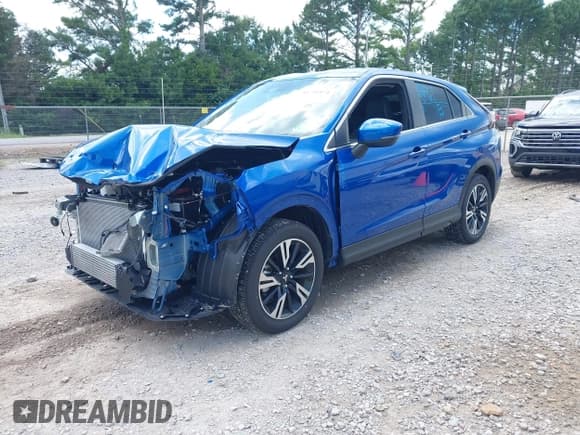 ✅ 2025 Mitsubishi Eclipse Cross SE • VIN: JA4ATWAA5SZ007640 • Lot: 42731974. Listed on IAAI with 7,370 mi. Free auction sales archive from the USA and detailed vehicle history report at DreamBid. Image 2.