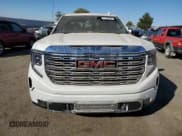 ✅ 2023 GMC Sierra 1500 Denali • VIN: 3GTUUGED3PG212620 • Лот: 77746184. Опубликован ранее на Copart с пробегом 8 228 миль. Бесплатный доступ к архиву аукционных продаж из США и подробный отчёт об истории автомобиля на DreamBid. Изображение 5.