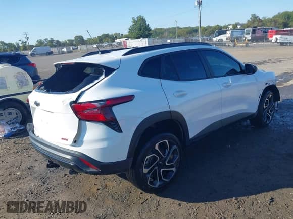 2024 Chevrolet Trax 2RS with VIN KL77LJE23RC158492, listed as a IAAI auction lot 43164357 with 23,790 mi miles and . Bid and sale history available at DreamBid. Image 4.