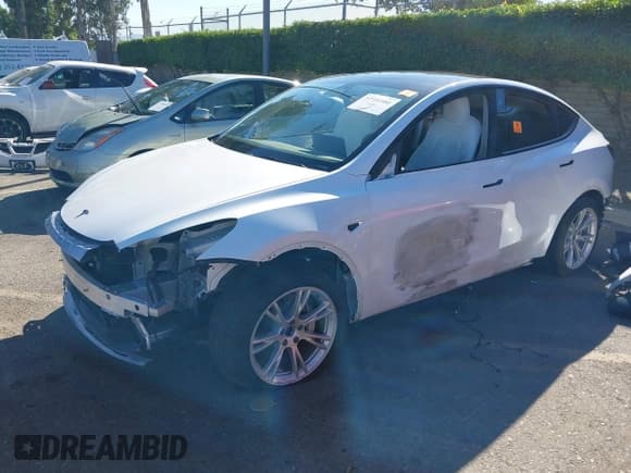 ✅ 2022 Tesla Model Y Long Range • VIN: 7SAYGDEE2NF360019 • Лот: 37731581. Опубликован ранее на IAAI с пробегом 38 014 миль. Бесплатный доступ к архиву аукционных продаж из США и подробный отчёт об истории автомобиля на DreamBid. Изображение 2.