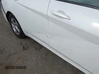 2021 Hyundai Elantra SE с VIN 5NPLL4AG2MH015857, выставлен на аукционе IAAI как лот 42537702 с пробегом 73 158 миль миль и . История ставок и продаж доступна на DreamBid. Изображение 6.