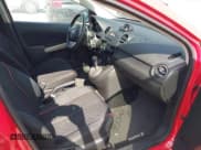 ✅ 2013 Mazda 2 Touring • VIN: JM1DE1LY8D0158747 • Lot: 43326640. Wystawiony na IAAI z przebiegiem 136 728 mil. Bezpłatny archiwum sprzedaży aukcyjnych z USA i szczegółowy raport historii pojazdu na DreamBid. Zdjęcie 5.