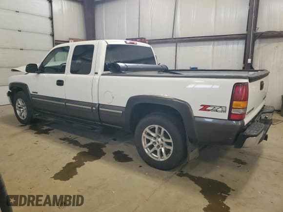 ✅ 2000 Chevrolet Silverado 1500 • VIN: 1GCEK19T6YZ356947 • Лот: 90831945. Опубликован ранее на Copart с пробегом 372 105 миль. Бесплатный доступ к архиву аукционных продаж из США и подробный отчёт об истории автомобиля на DreamBid. Изображение 2.